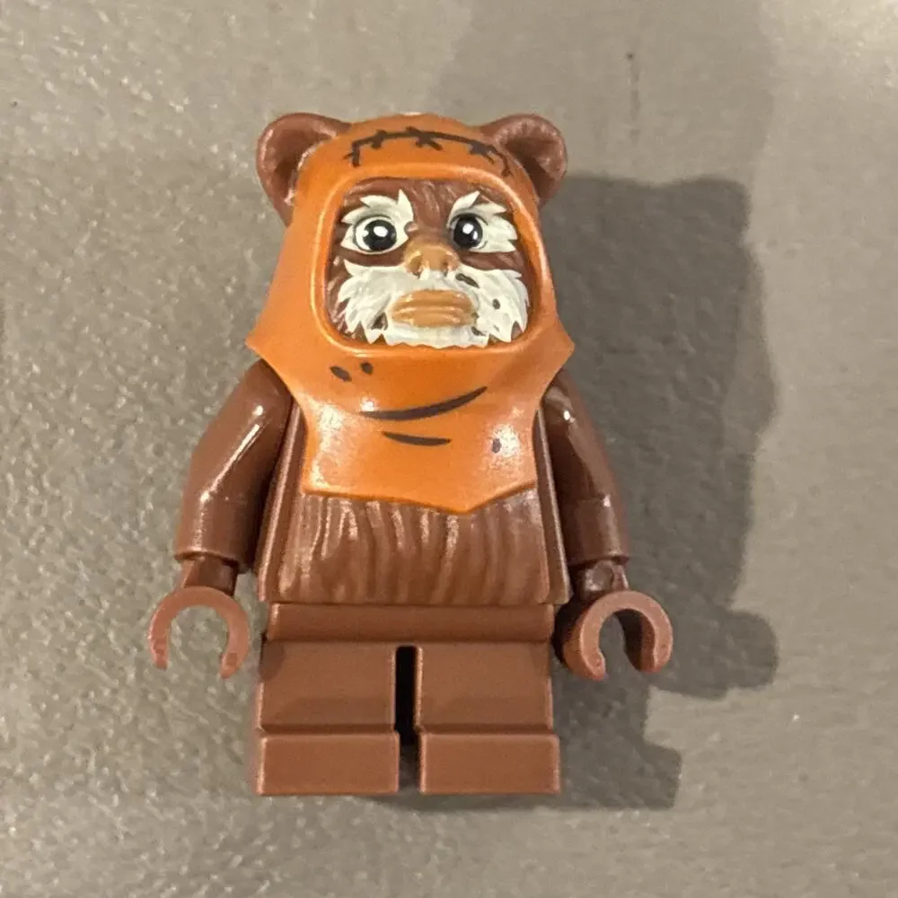 Lego Wicket (Ewok) Minifigure #sw1435 Molded Dark Orange Hood w/ Wrinkles New